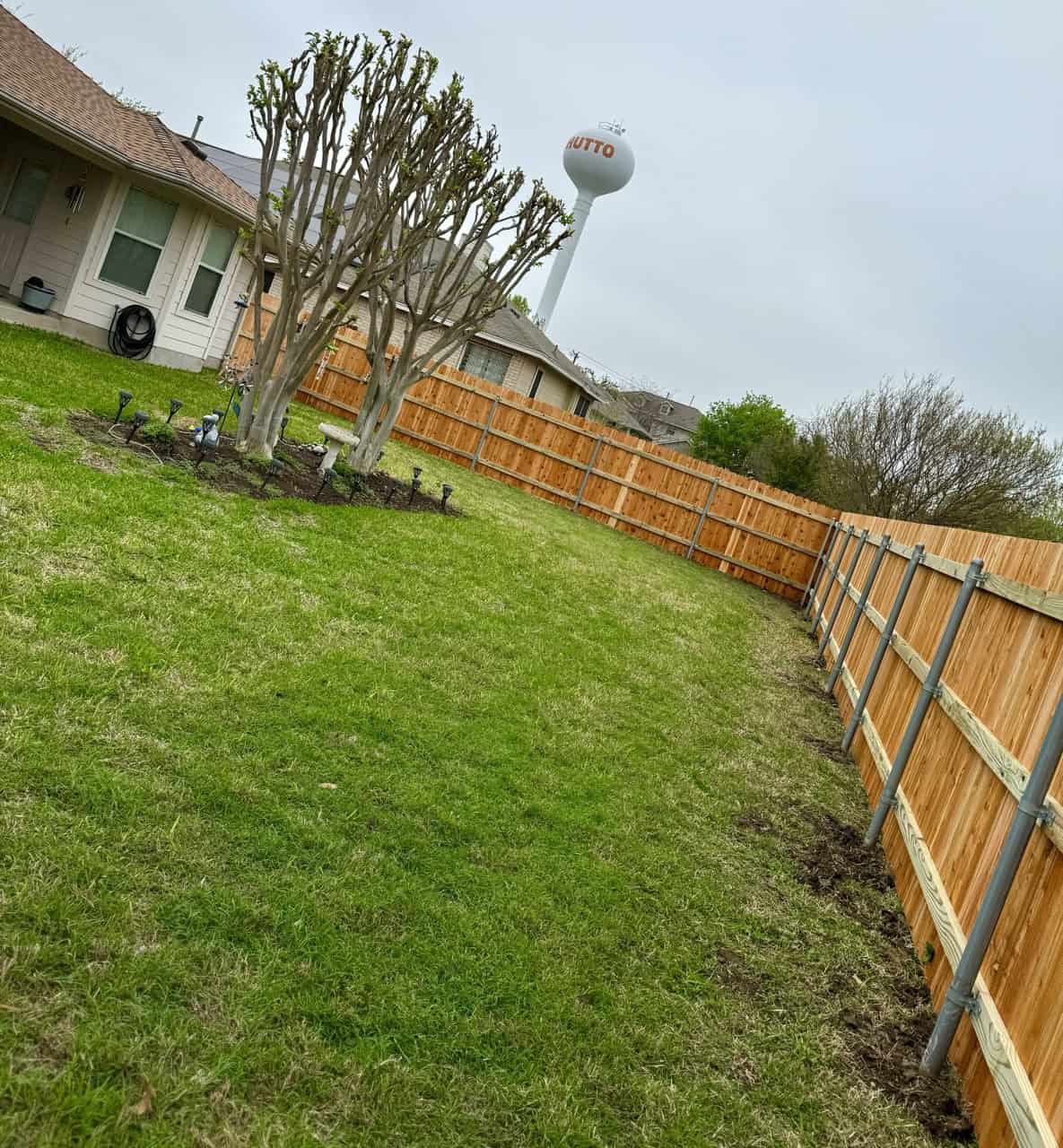 fencing, privacy fences, and wood fences for homes and businesses in Cedar Park